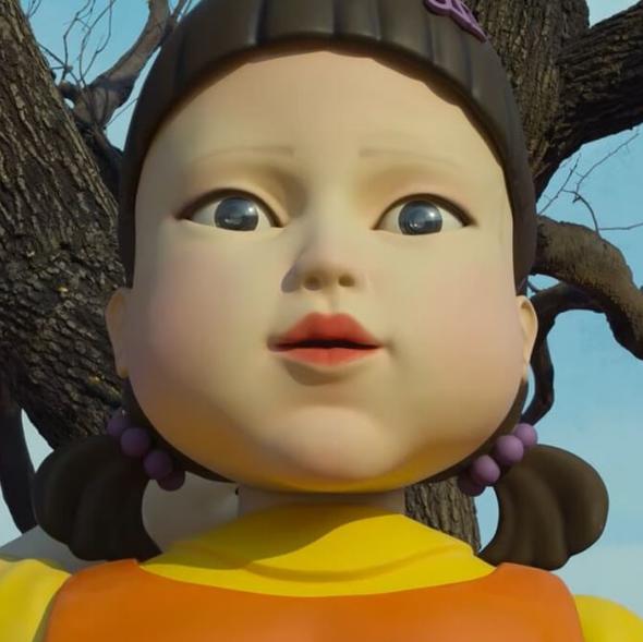 Alarm Clock Red Light Green Light Creepy Doll - Image 2